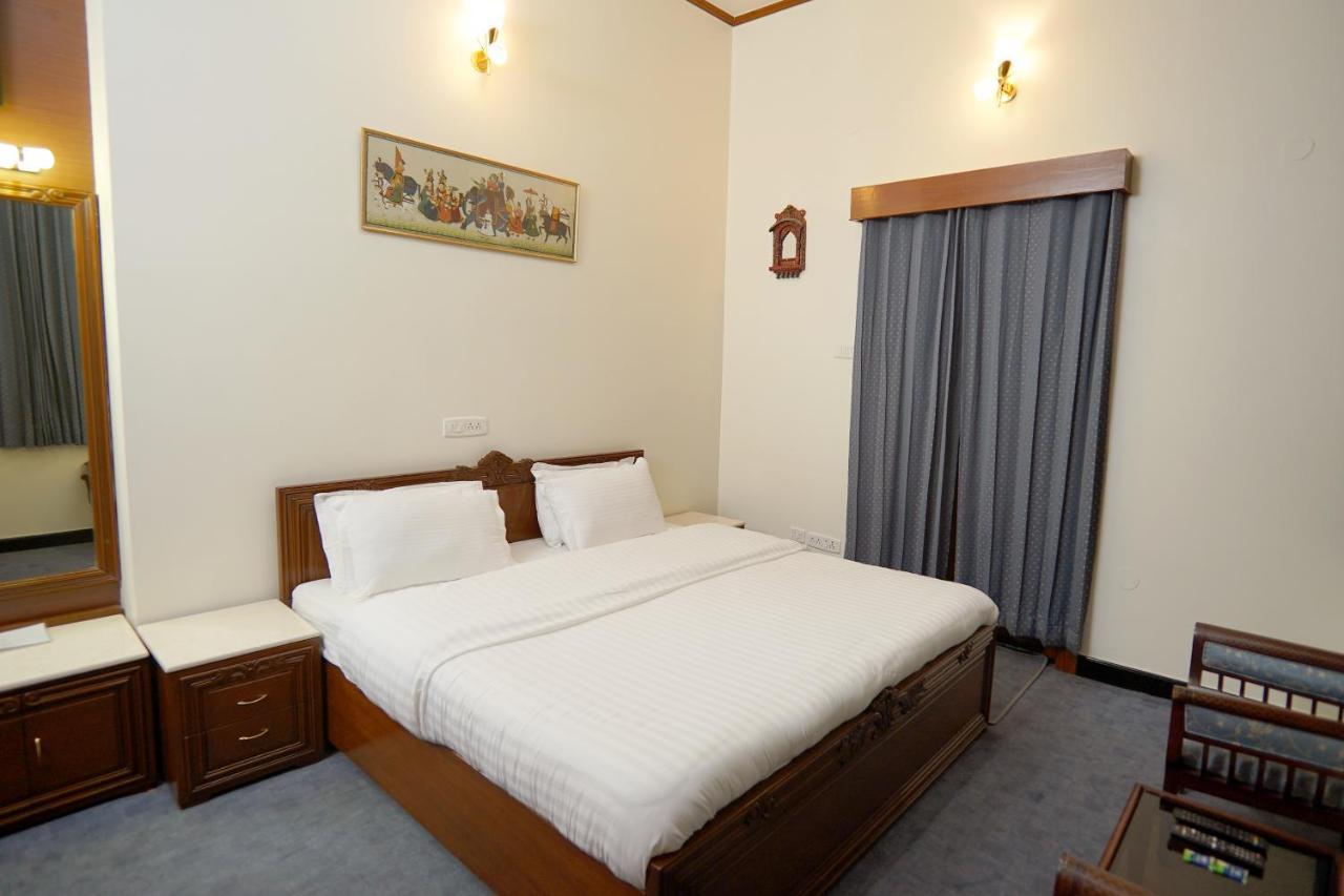 Bed and Breakfast The Edgeworth Šimla Exteriér fotografie